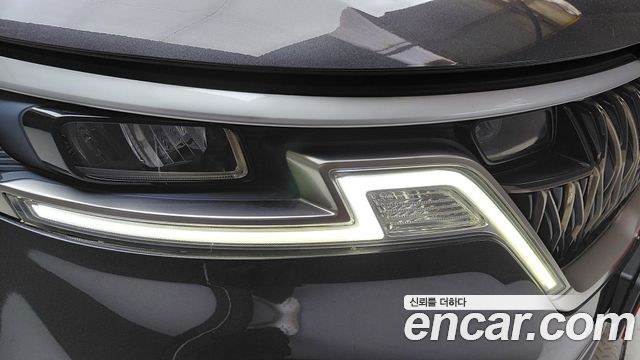 Kia Canival 2022 — photo 8