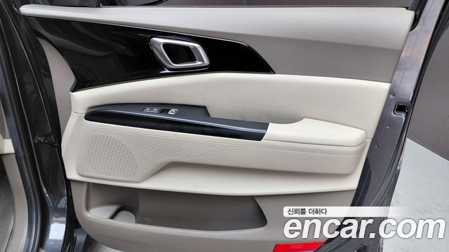 Kia Canival 2022 — photo 14