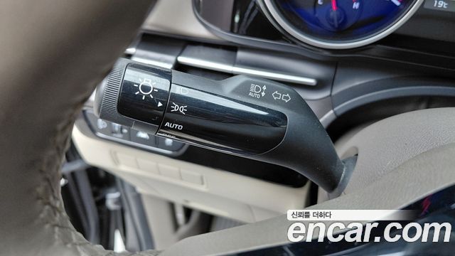 Kia Canival 2022 — photo 30