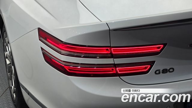 Genesis G80 2022 — photo 9