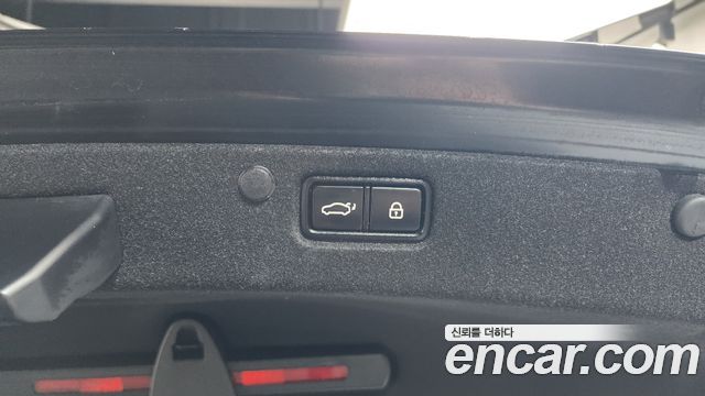 Hyundai Grandeur 2018 — photo 16