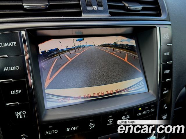 Lexus IS 2011 — photo 15