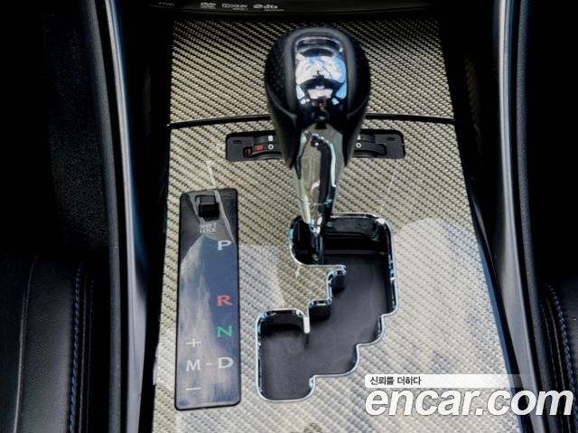 Lexus IS 2011 — photo 16