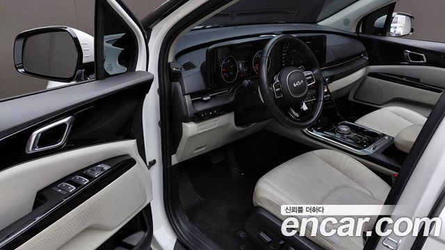 Kia Canival 2023 — photo 13