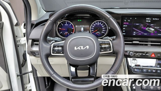 Kia Canival 2023 — photo 19