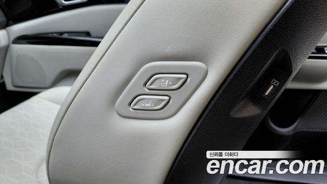 Kia Canival 2023 — photo 22