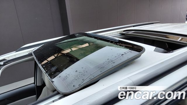 Kia Canival 2023 — photo 26