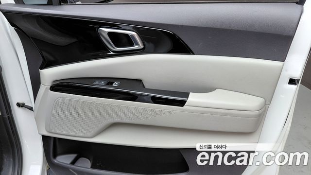 Kia Canival 2023 — photo 15