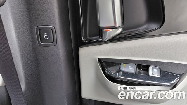 Kia Canival 2023 — photo 27
