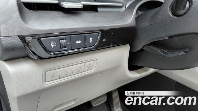 Kia Canival 2023 — photo 29