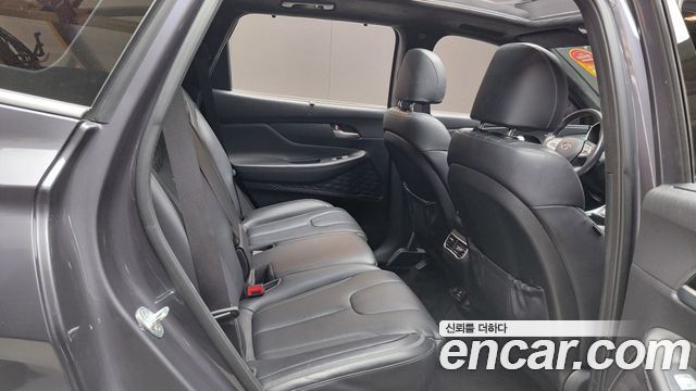 Hyundai Santafe 2021 — photo 18