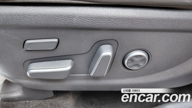 Hyundai Santafe 2021 — photo 33