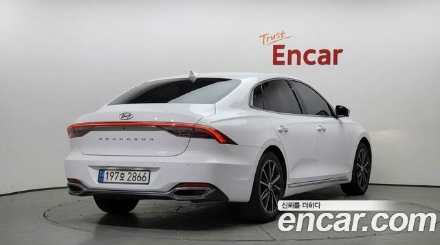 Hyundai Grandeur 2023 — photo 2