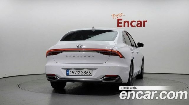 Hyundai Grandeur 2023 — photo 4