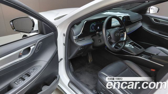 Hyundai Grandeur 2023 — photo 13
