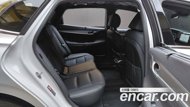 Hyundai Grandeur 2023 — photo 17