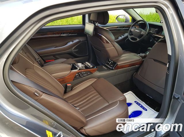 Genesis EQ900 2016 — photo 1