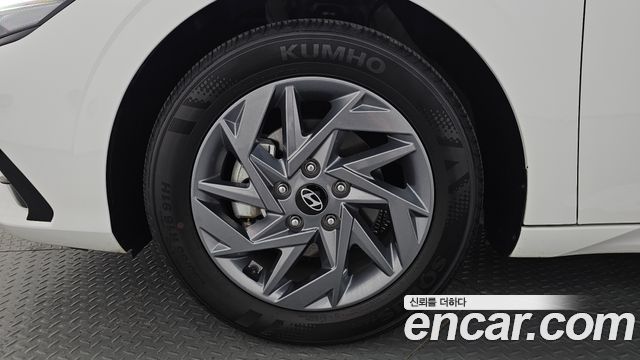 Hyundai AVANTE 2024 — photo 5