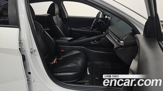 Hyundai AVANTE 2024 — photo 16