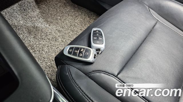Hyundai Grandeur 2022 — photo 16