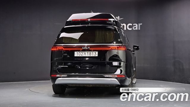 Kia Canival 2022 — photo 4