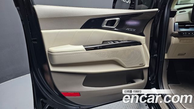 Kia Canival 2022 — photo 14