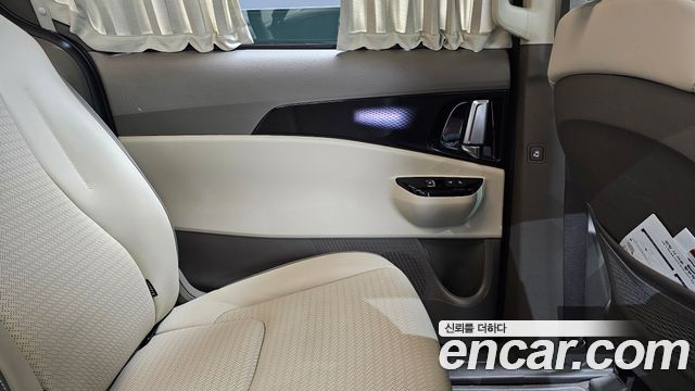 Kia Canival 2022 — photo 15