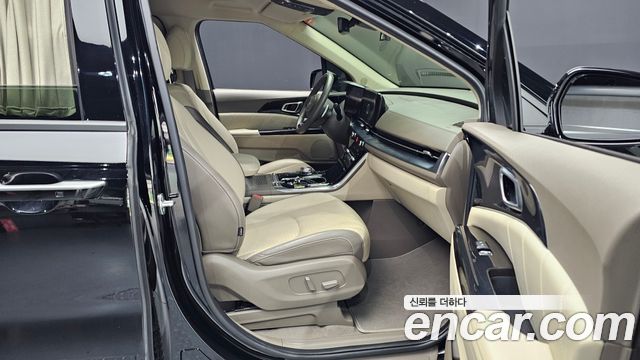 Kia Canival 2022 — photo 16
