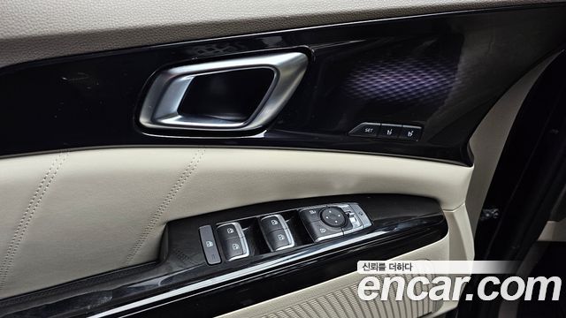 Kia Canival 2022 — photo 27
