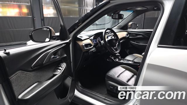 Chevrolet Korea Trailblazer 2022 — photo 13