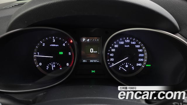 Hyundai Santafe 2016 — photo 8