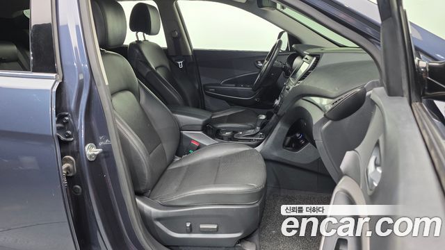 Hyundai Santafe 2016 — photo 11