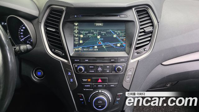 Hyundai Santafe 2016 — photo 14