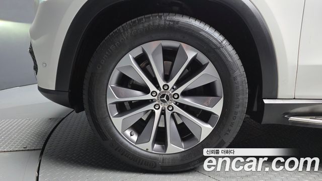 Mercedes-Benz GLE-Class 2022 — photo 5