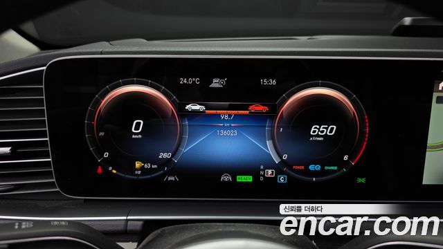 Mercedes-Benz GLE-Class 2022 — photo 8