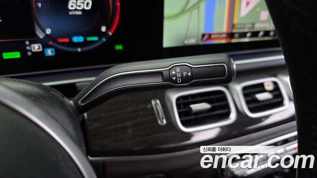 Mercedes-Benz GLE-Class 2022 — photo 9