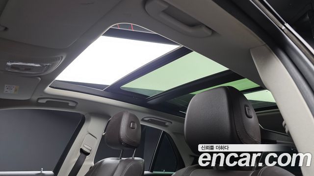 Mercedes-Benz GLE-Class 2022 — photo 16