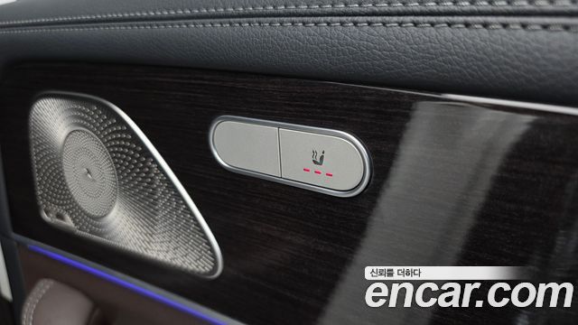 Mercedes-Benz GLE-Class 2022 — photo 19