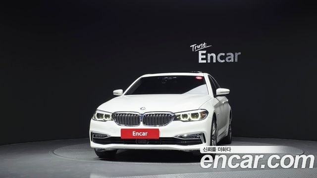BMW 5-Series 2018 — photo 3