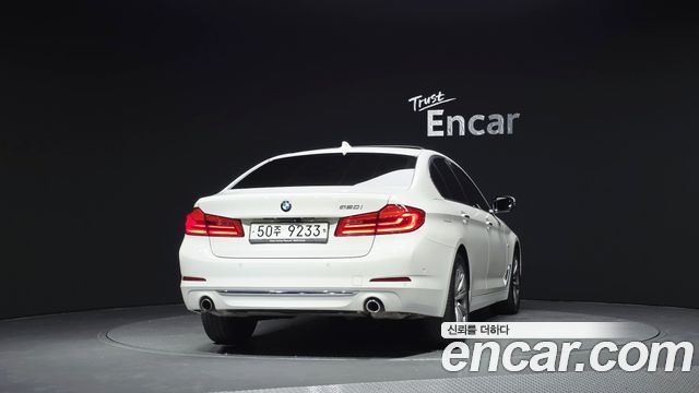 BMW 5-Series 2018 — photo 4
