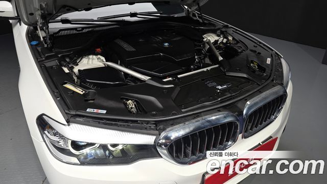 BMW 5-Series 2018 — photo 6