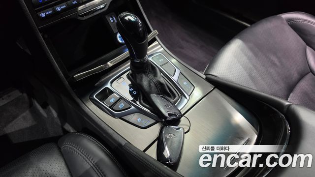 Hyundai Grandeur 2015 — photo 12
