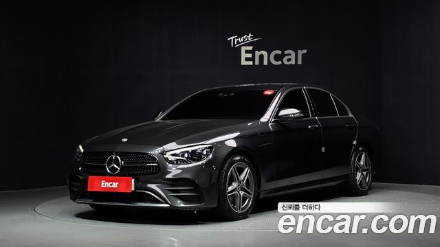 Mercedes-Benz E-Class 2023 — photo 1