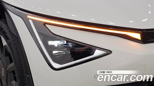 Kia EV6 2025 — photo 8