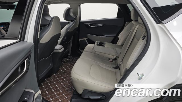 Kia EV6 2025 — photo 16