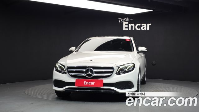 Mercedes-Benz E-Class 2018 — photo 3
