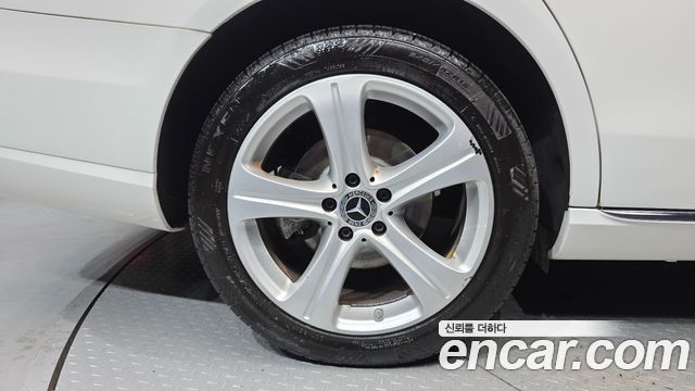 Mercedes-Benz E-Class 2018 — photo 5
