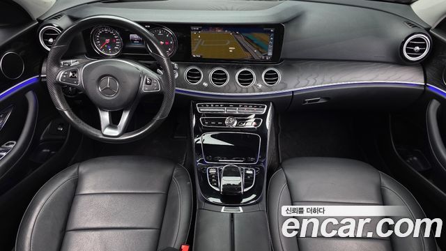 Mercedes-Benz E-Class 2018 — photo 10