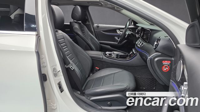 Mercedes-Benz E-Class 2018 — photo 17