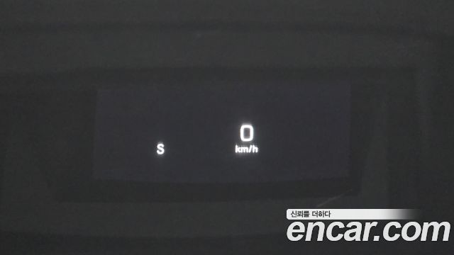 Mercedes-Benz E-Class 2018 — photo 23